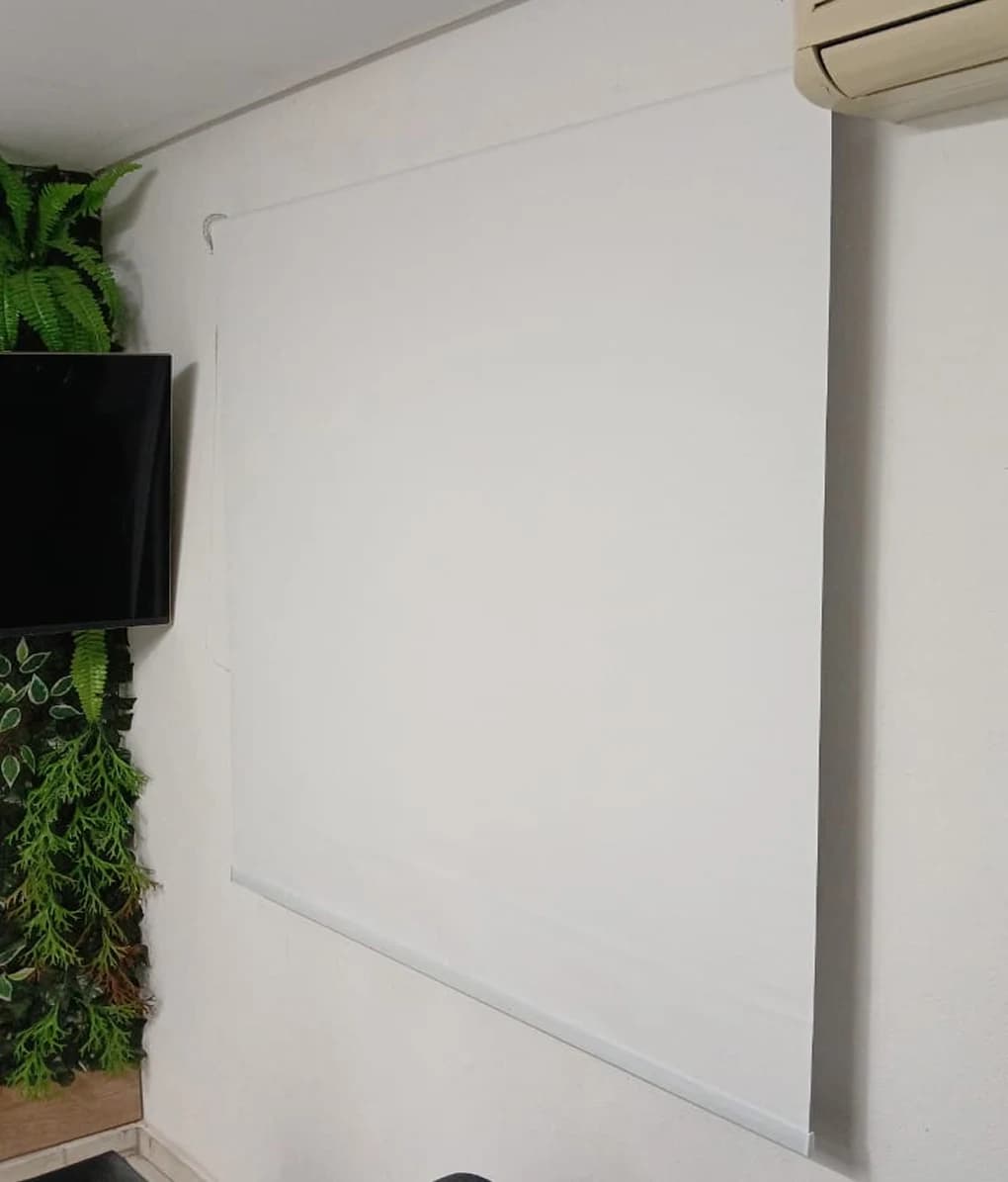 Persiana instalada em ambiente residencial